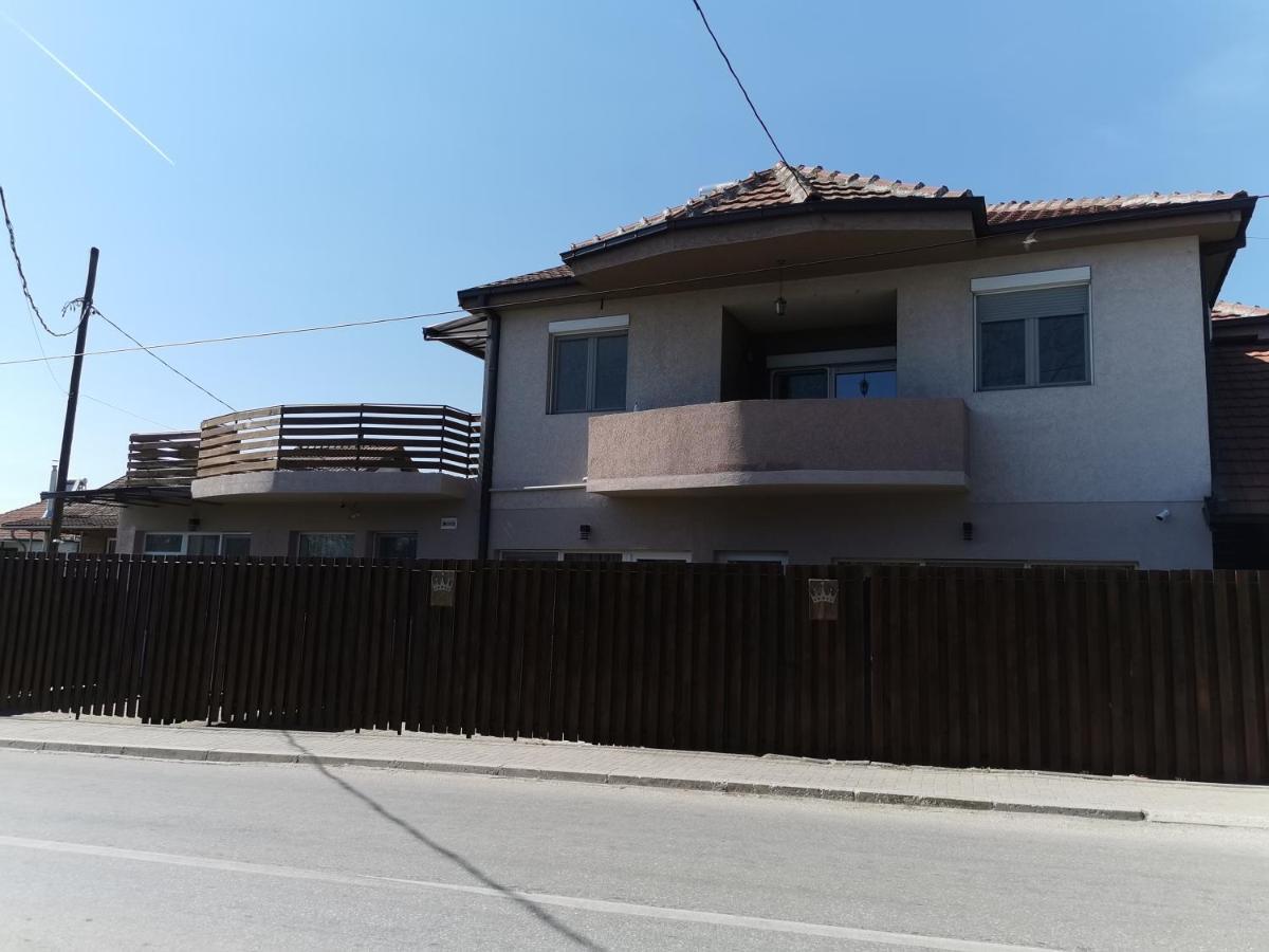 Crown Apartments Skopje Eksteriør bilde