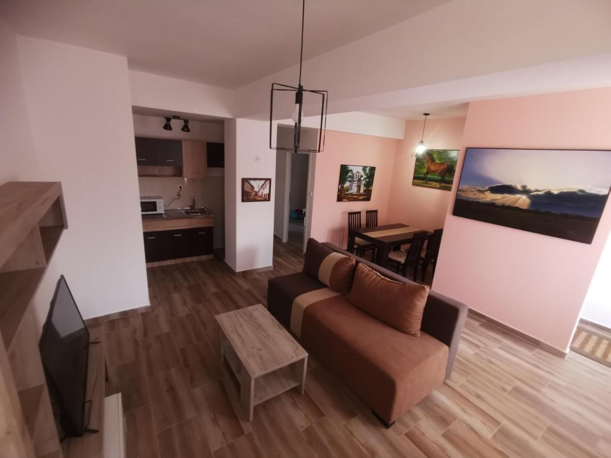 Crown Apartments Skopje Eksteriør bilde
